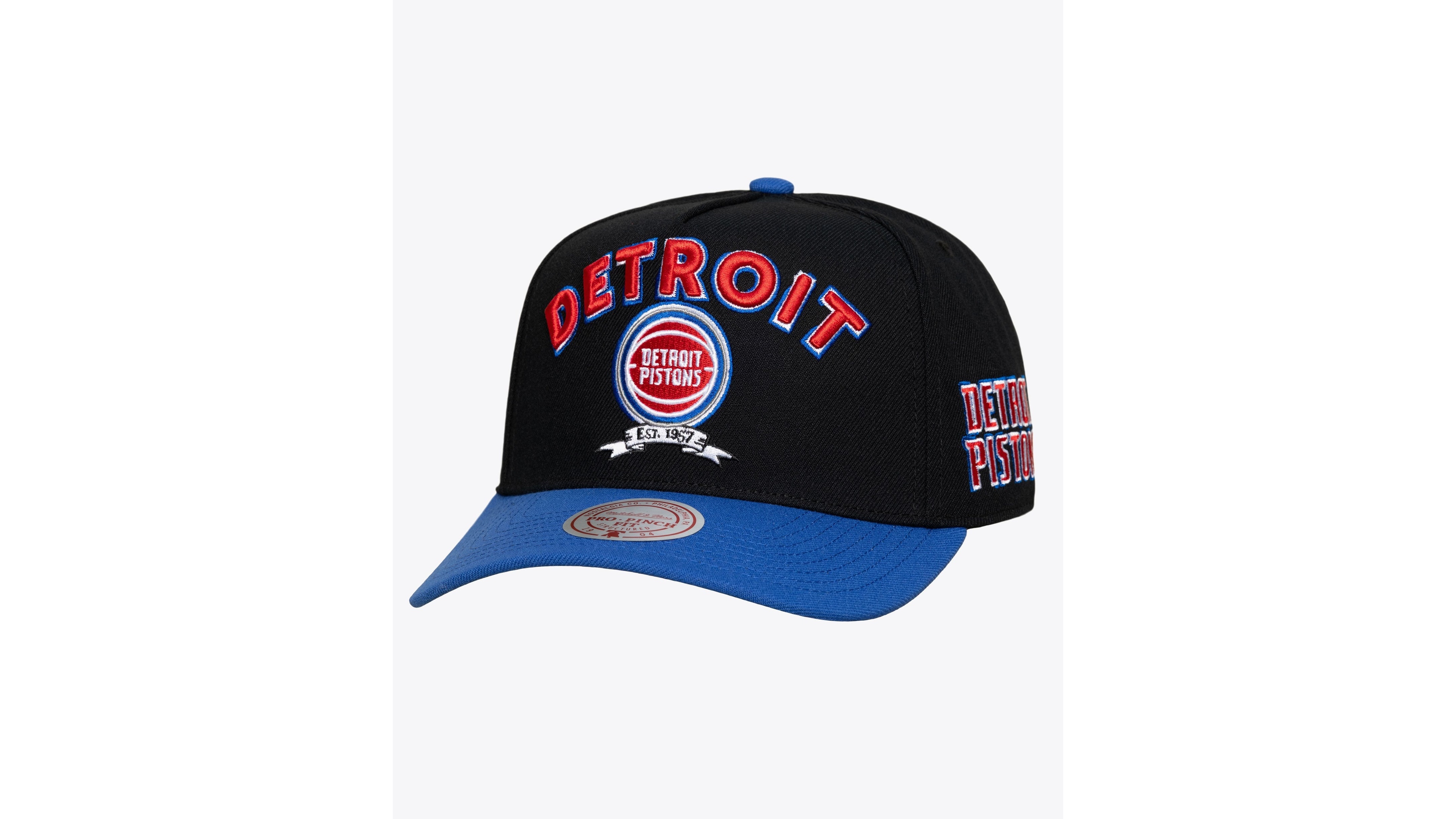 Mitchell & Ness Men's Black Detroit Pistons True Legacy Pro Snapback Hat