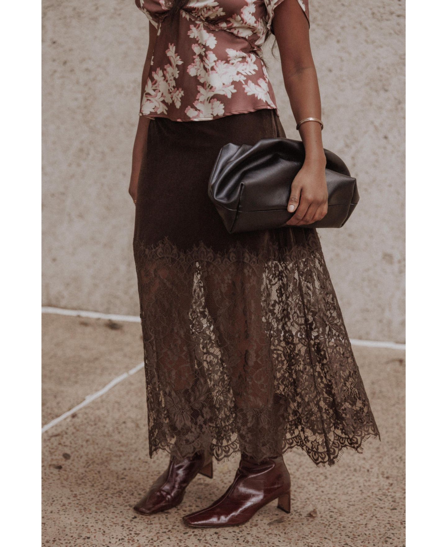 Женская юбка Petal and Pup Bridie High-Waisted Lace Trim Midi, цвет: Шоколадный бархатный — фото 7