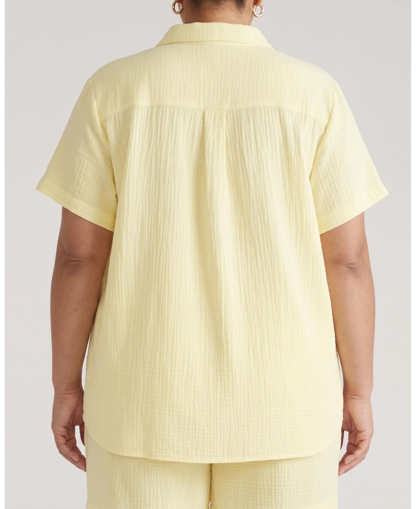 Женская рубашка Universal Standard Plus Size Luxe Cotton Gauze Short-Sleeve Beach, цвет: Pale Daffodil — фото 4