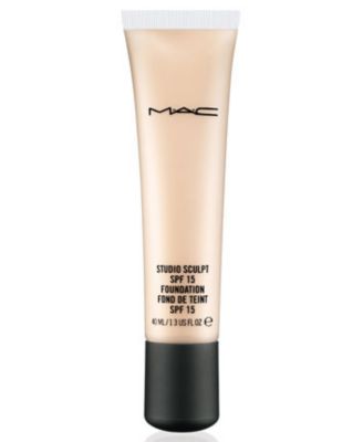 MAC - Studio Sculpt SPF 15 Foundation