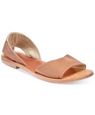 Kelsi Dagger Brooklyn - Clarkson Two-Piece Flats