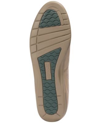 easy spirit motion flats