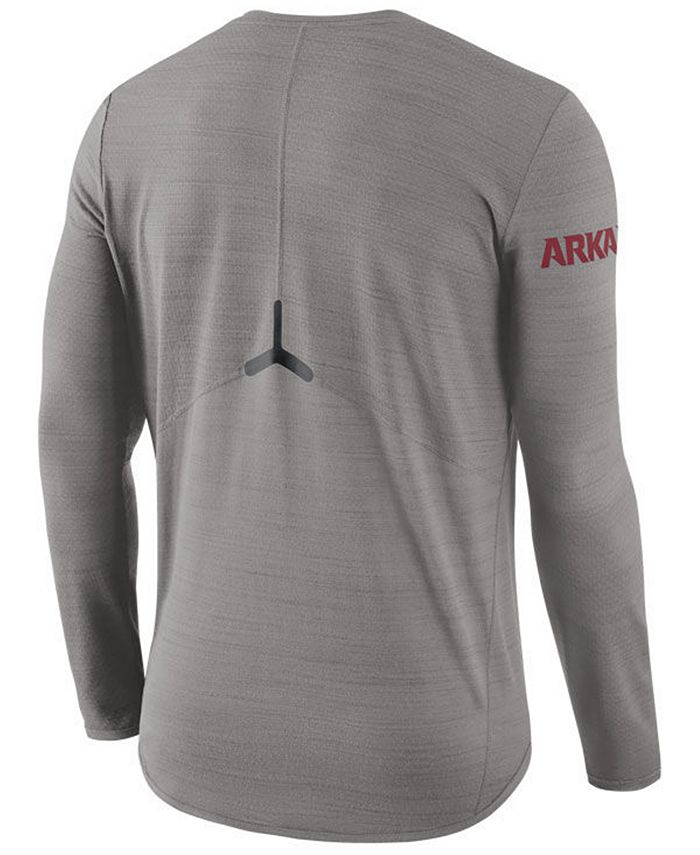 Nike Men's Arkansas Razorbacks Dri-Fit Breathe Long Sleeve T-Shirt ...