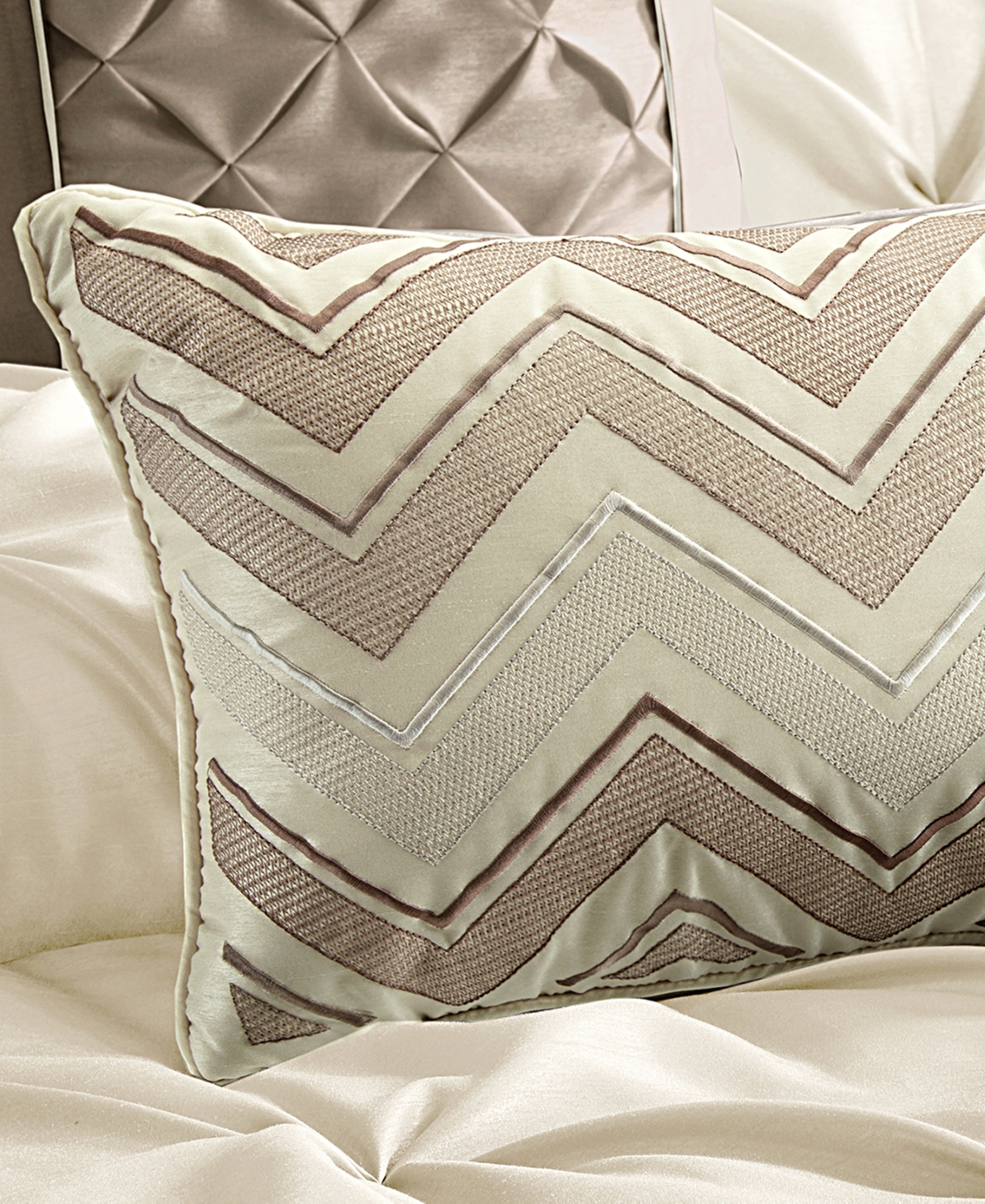 Madison Park Wilma 7-pc. Comforter Set, King In Ivory