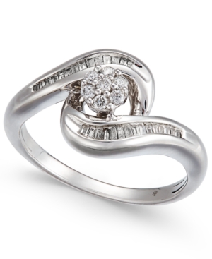 image of Diamond Swirl Cluster Promise Ring (1/4 ct. t.w.) in Sterling Silver