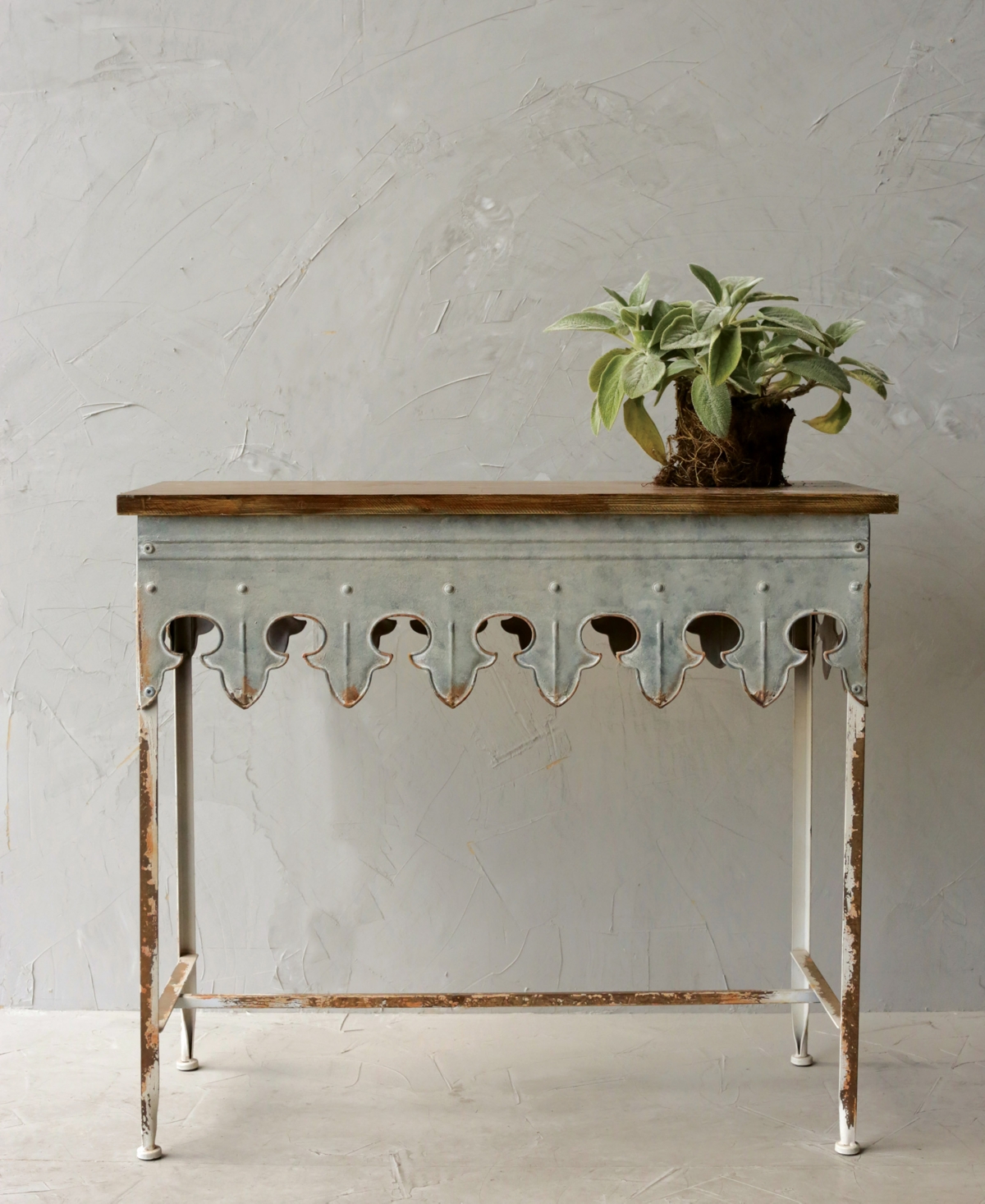 Metal Scalloped Edge Table with Wood Top -brown