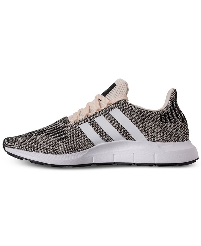 men's swift run casual sneakers