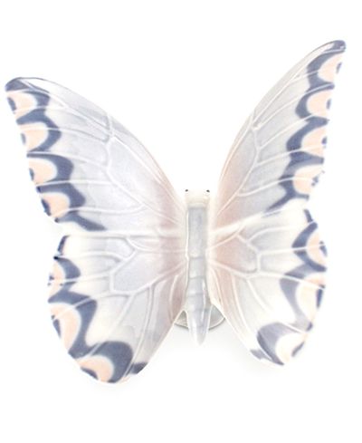 Nao by Lladro Gentle Lavender Butterfly Collectible Figurine