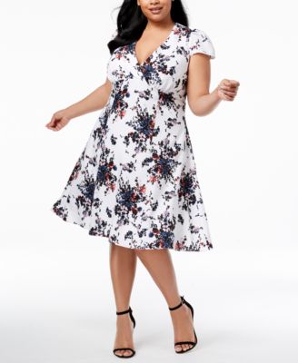 Betsey Johnson - Plus Size V-Neck Floral Dress