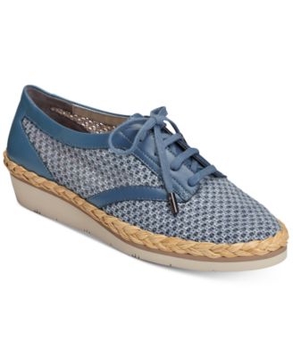 aerosoles west river