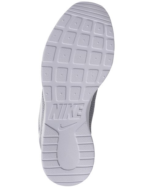 women's nike tanjun wide width