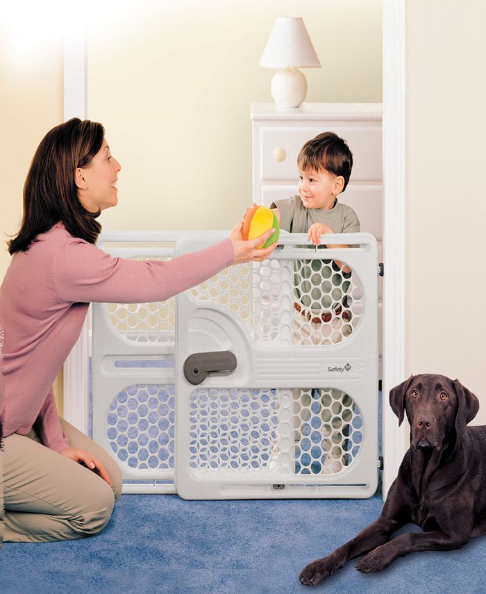 Safety 1st EasyFit Security Gate Macy