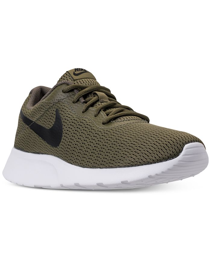 nike men's tanjun stores