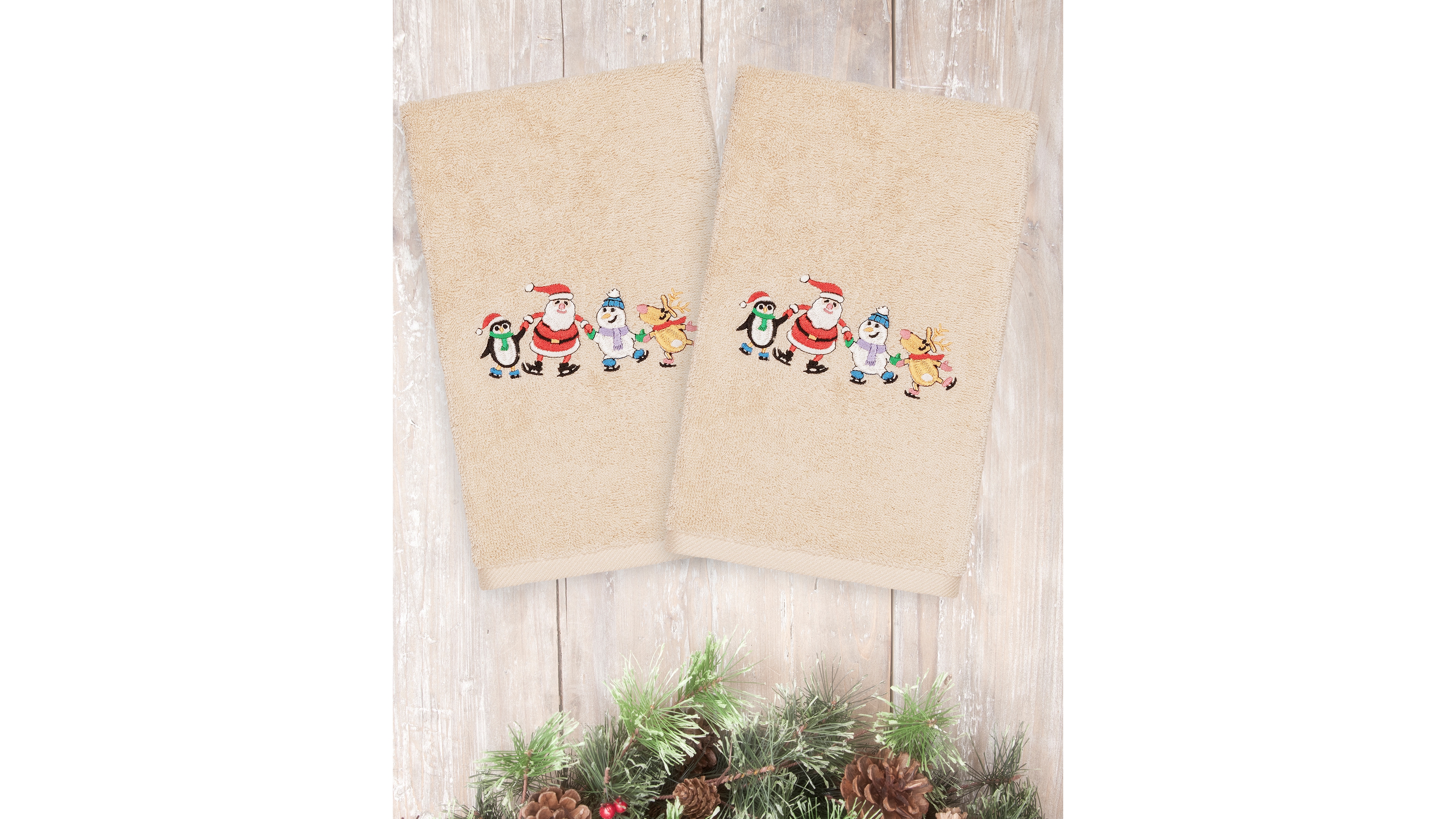 Linum Home Christmas Skating Party 100% Turkish Cotton 2-Pc. Hand Towel Set