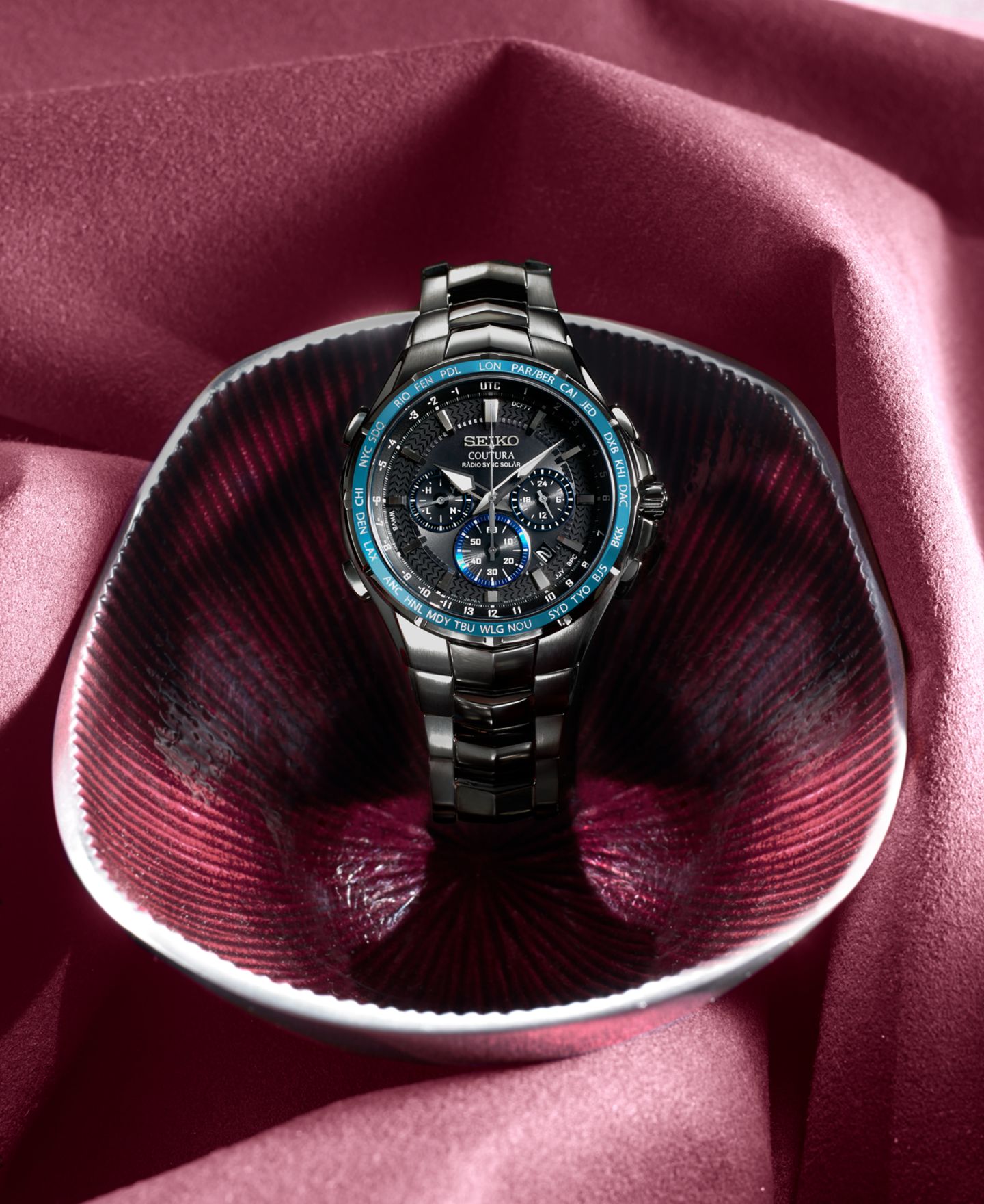 Мужские часы Seiko Radio Sync Solar Chronograph Coutura Black Stainless Steel Bracelet Watch 44.5mm — фото 3