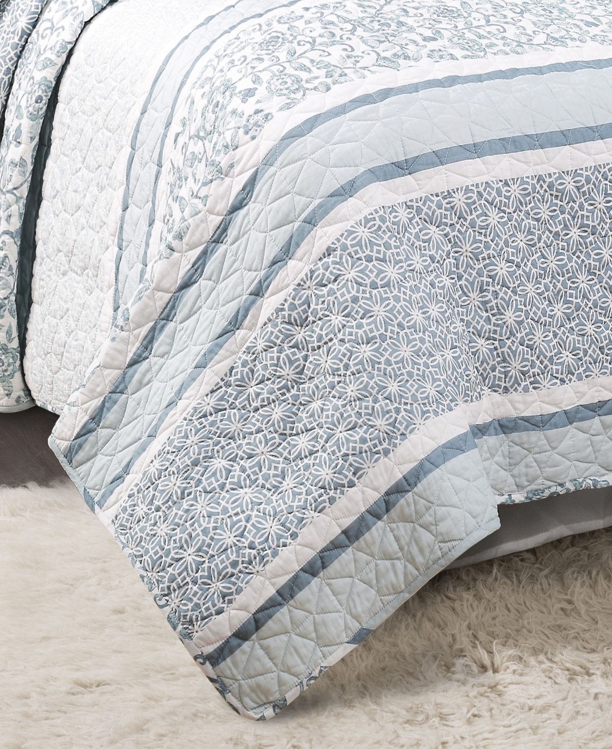 Nisha 3-Pc Set Quilt Set