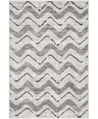 Adirondack 121 Silver and Charcoal 4' x 6' Area Rug