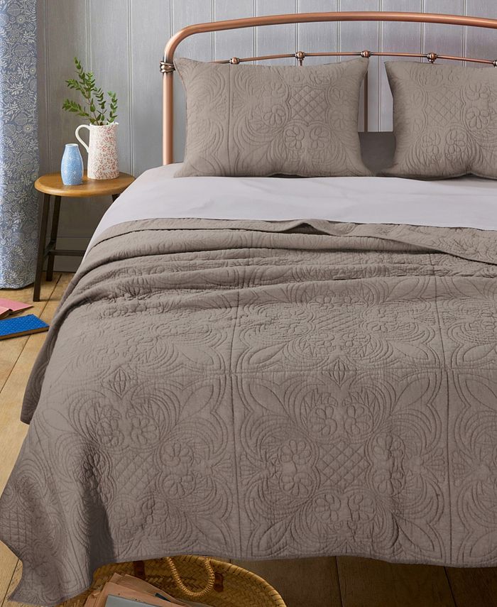 Greenland Home Fashions Lucinda Quilt Set, 3Piece Full Queen Macy's