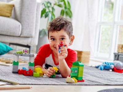 LEGO® Spider-Man vs. Electro 10893