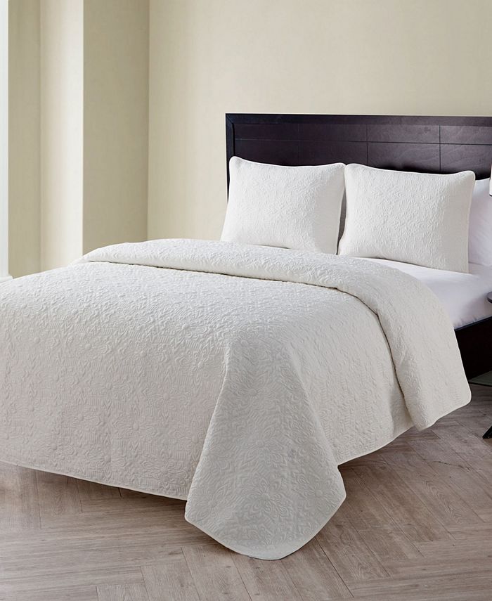 Vcny Home Caroline Embossed Piece 3 Piece Fullqueen Quilt Set Macys 