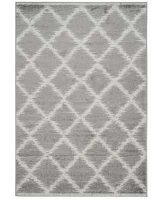 Adirondack Silver and Ivory 5'1" x 7'6" Area Rug