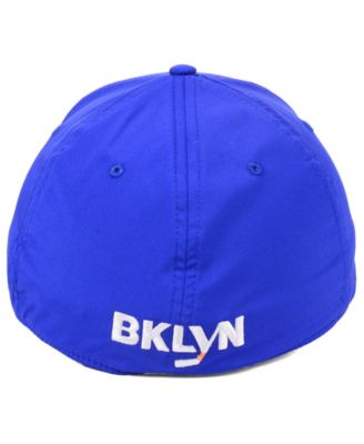Authentic NHL Headwear New York Islanders Basic Flex Stretch Fitted Cap