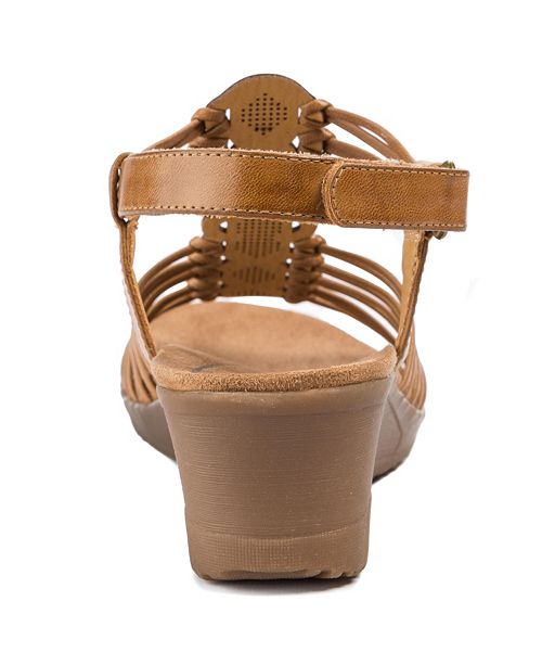 nike slides women near me