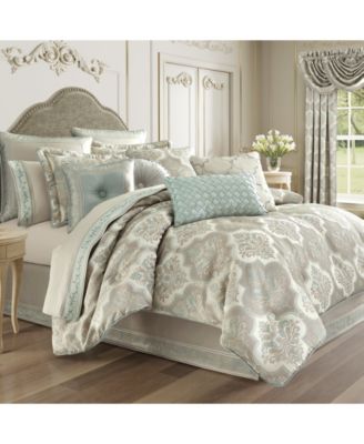 J Queen New York - Clearwater  Queen 4 Piece Comforter Set