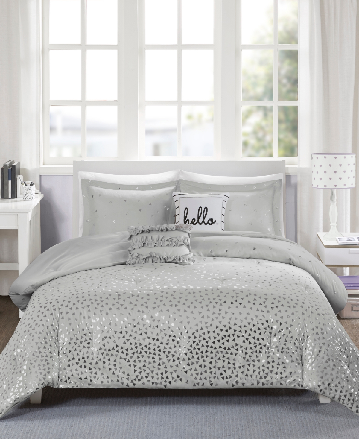 Intelligent Design Closeout!  Zoey King/california King 5-pc. Metallic Triangle Print Comforter Set In Grey,silver