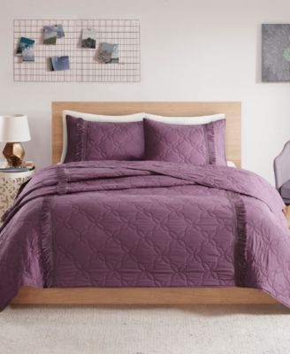 Intelligent Design - Shyla Full/Queen 3 Piece Solid Coverlet Set With Fringe