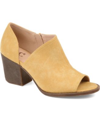 Journee Collection