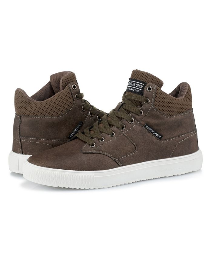 members only low top court sneaker