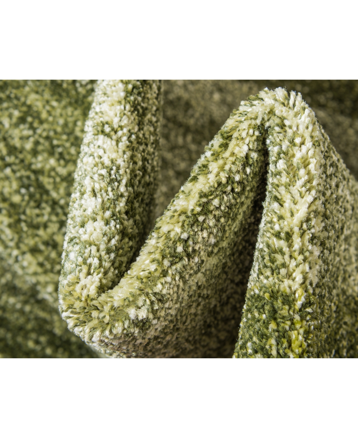 Bayshore Home Lyon Lyo4 Area Rug