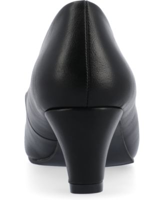 Women's Luu Round Toe Pumps