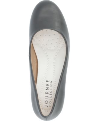 Women's Luu Round Toe Pumps