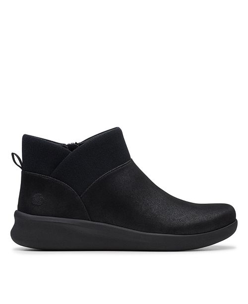 cloudsteppers by clarks booties