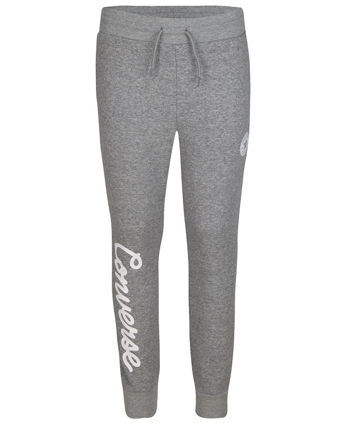 jogger pants with converse shoes