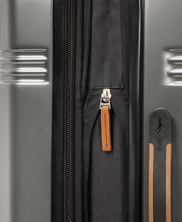 Skyway Glacier Bay 20" CarryOn Hardside Spinner & Reviews Luggage