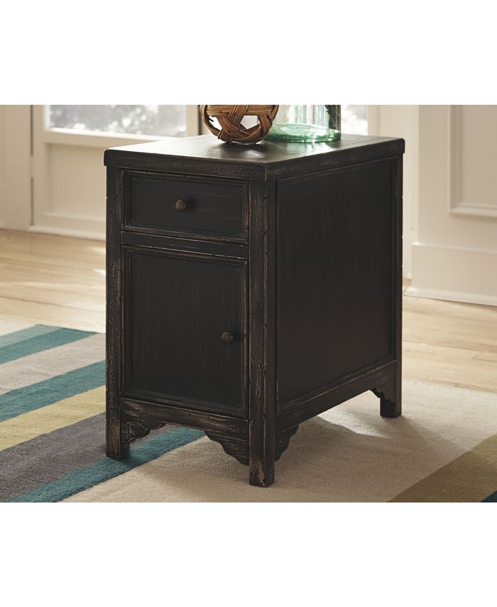 Signature Design By Ashley Ashley Furniture Gavelston Chairside End Table Macy's