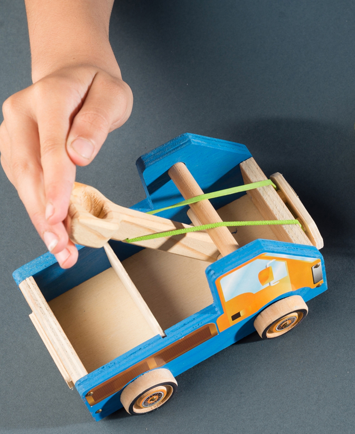 STANLEY JR. WOODEN TRUCK SLINGSHOT DIY SET 