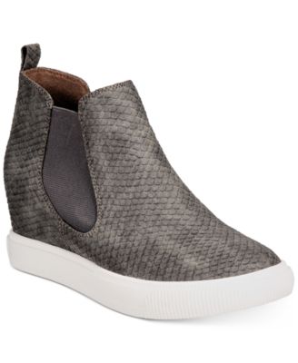 dolce vita slip on sneakers