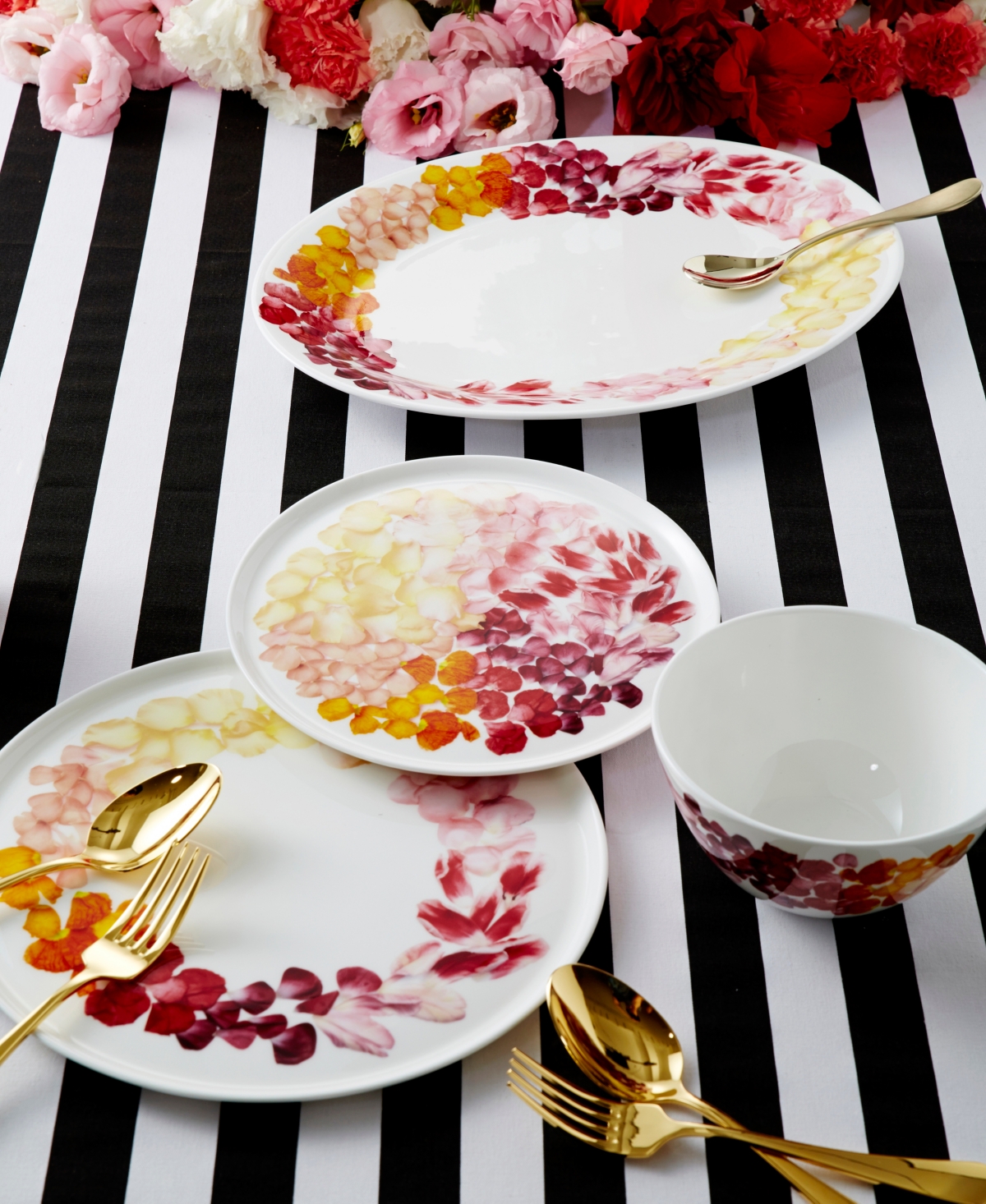 Twig New York Petals Cup & Saucer