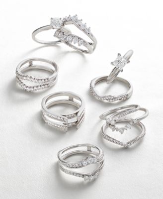 Diamond V-Shape Wedding Band (1/5 ct. t.w.) in 14k White Gold