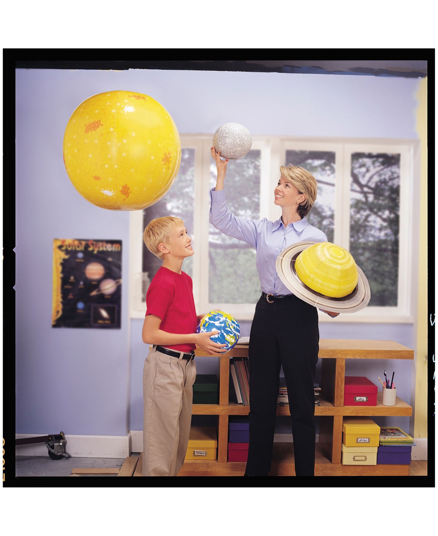 Детские игрушки Learning Resources Giant Inflatable Solar System Set — фото 2