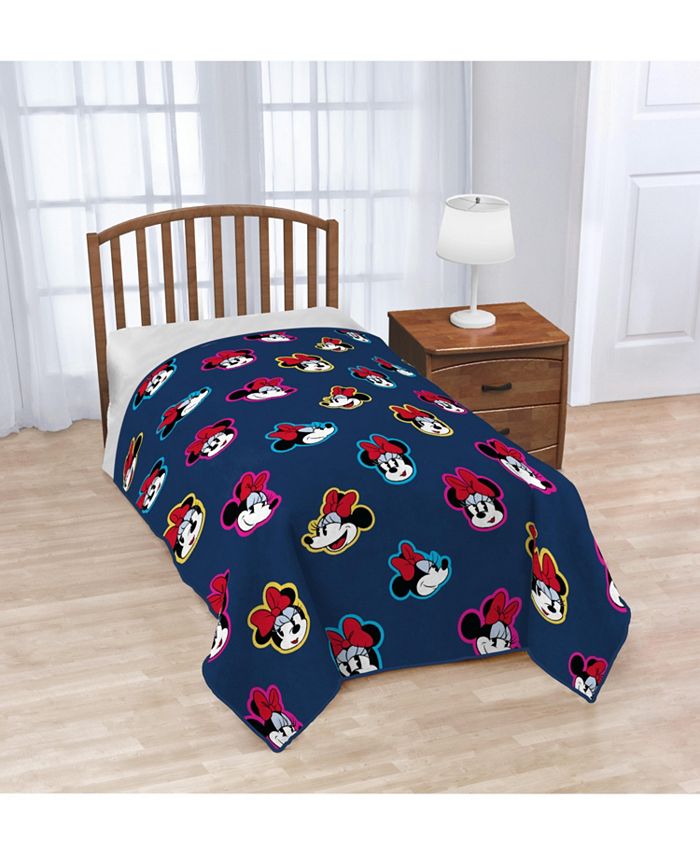 60 by outlet 90 blanket