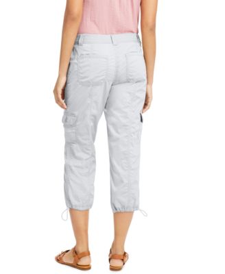 Petite Mid-Rise Cargo Capri Pants