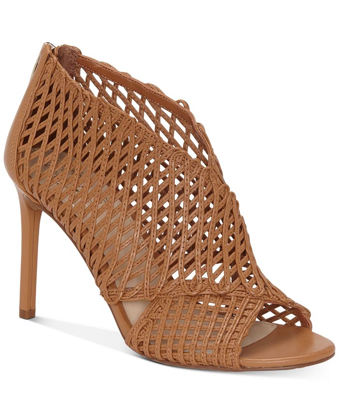Vince store camuto armenta