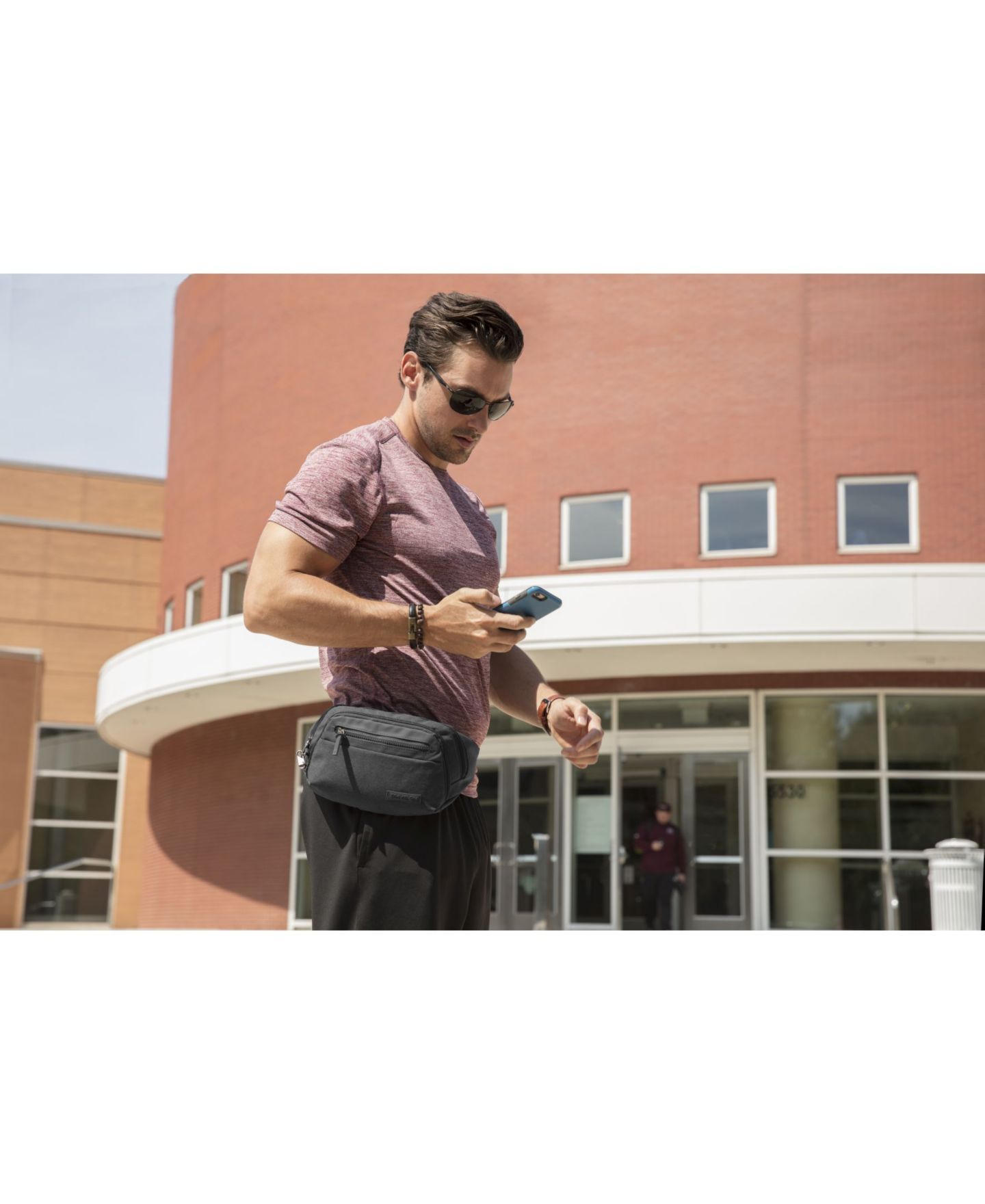 Сумка Travelon Anti-Theft Metro Waist Pack, цвет: Чёрный — фото 6