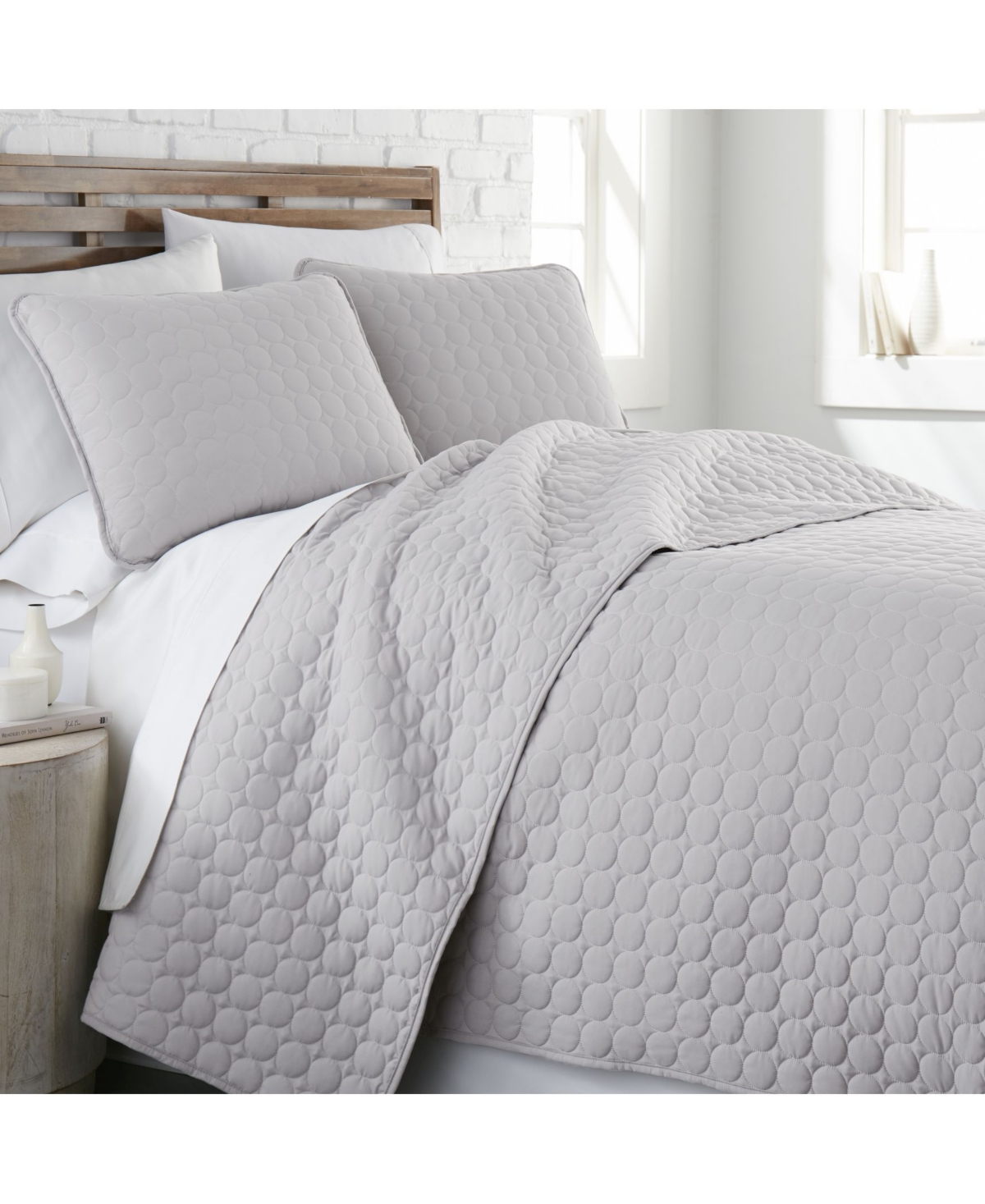 Southshore Fine Linens Ultra-soft Lightweight 3-piece Quilt And Sham Set, Twin/twin Xl In Gray