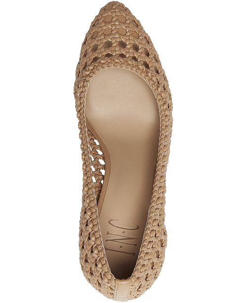 inc zitah mid heel pump